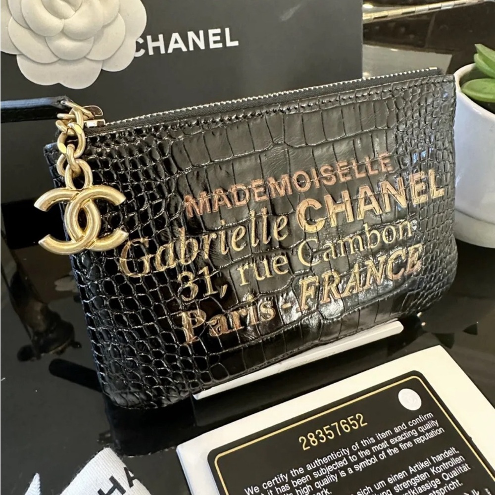🖤RARE🖤 Chanel CC Calfskin Crocodile Embossed Cosmetic Case Pouch Black G…